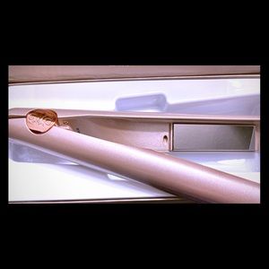 TYME straightener/curling iron NWOT